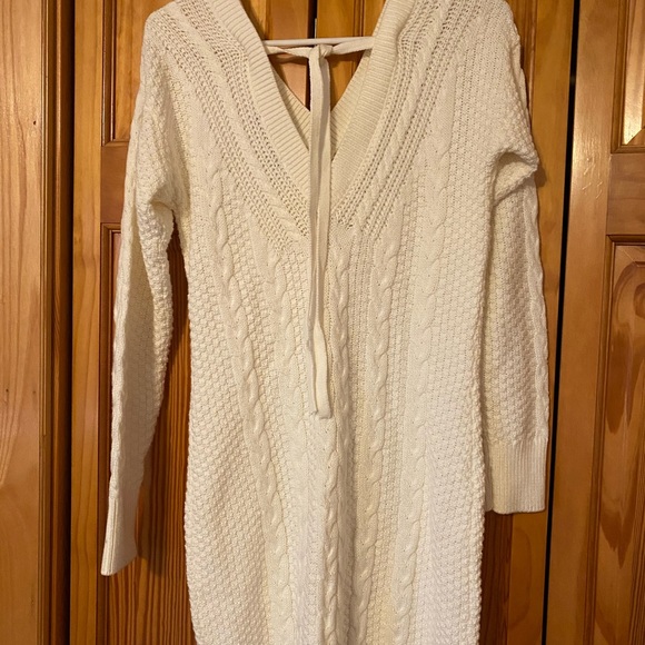 Vneck sweater dress - Picture 2 of 3